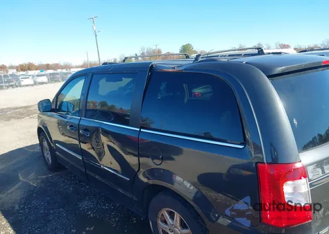 2012 Chrysler Town & Country Touring из США, поврежденный, VIN 2C4RC1BG1CR162549